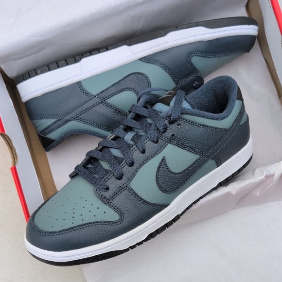 Nike Dunk Low Retro Premium - Armory Navy - Men's Size 10.5 ( DR9705-300 )